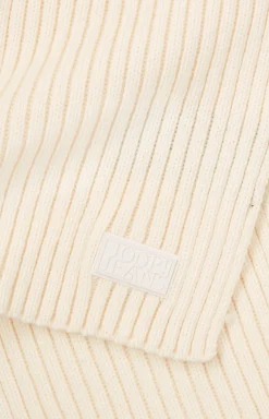 Francis Knitted Scarf in Off-white