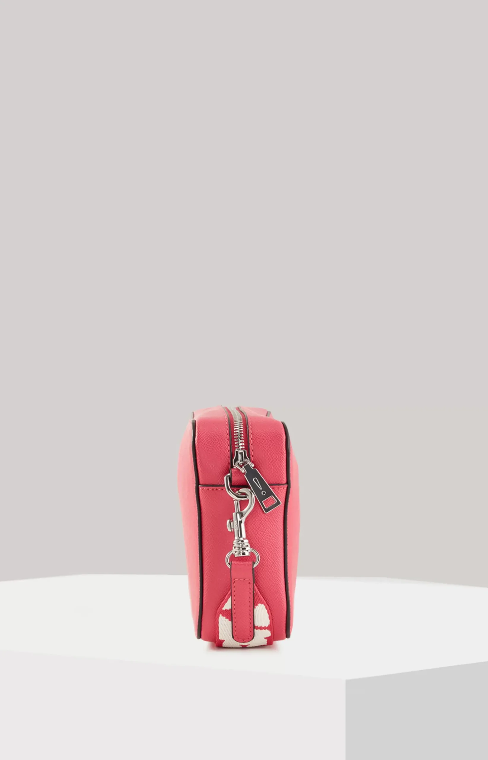 Giro Cloe Shoulder Bag in Pink
