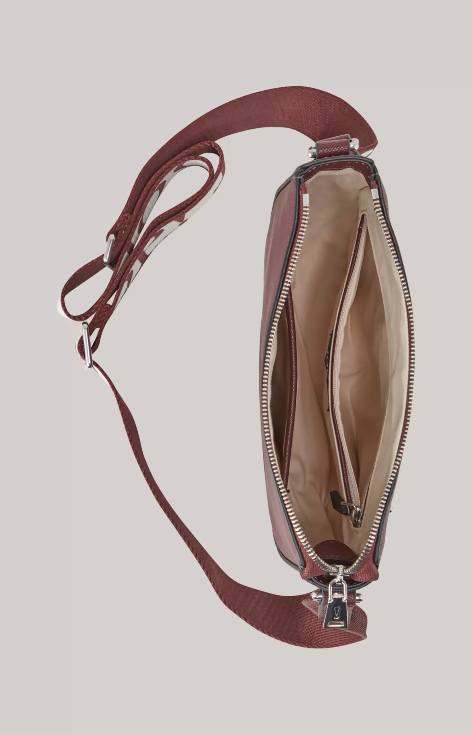 Giro Stella Shoulder Bag in Dark Red