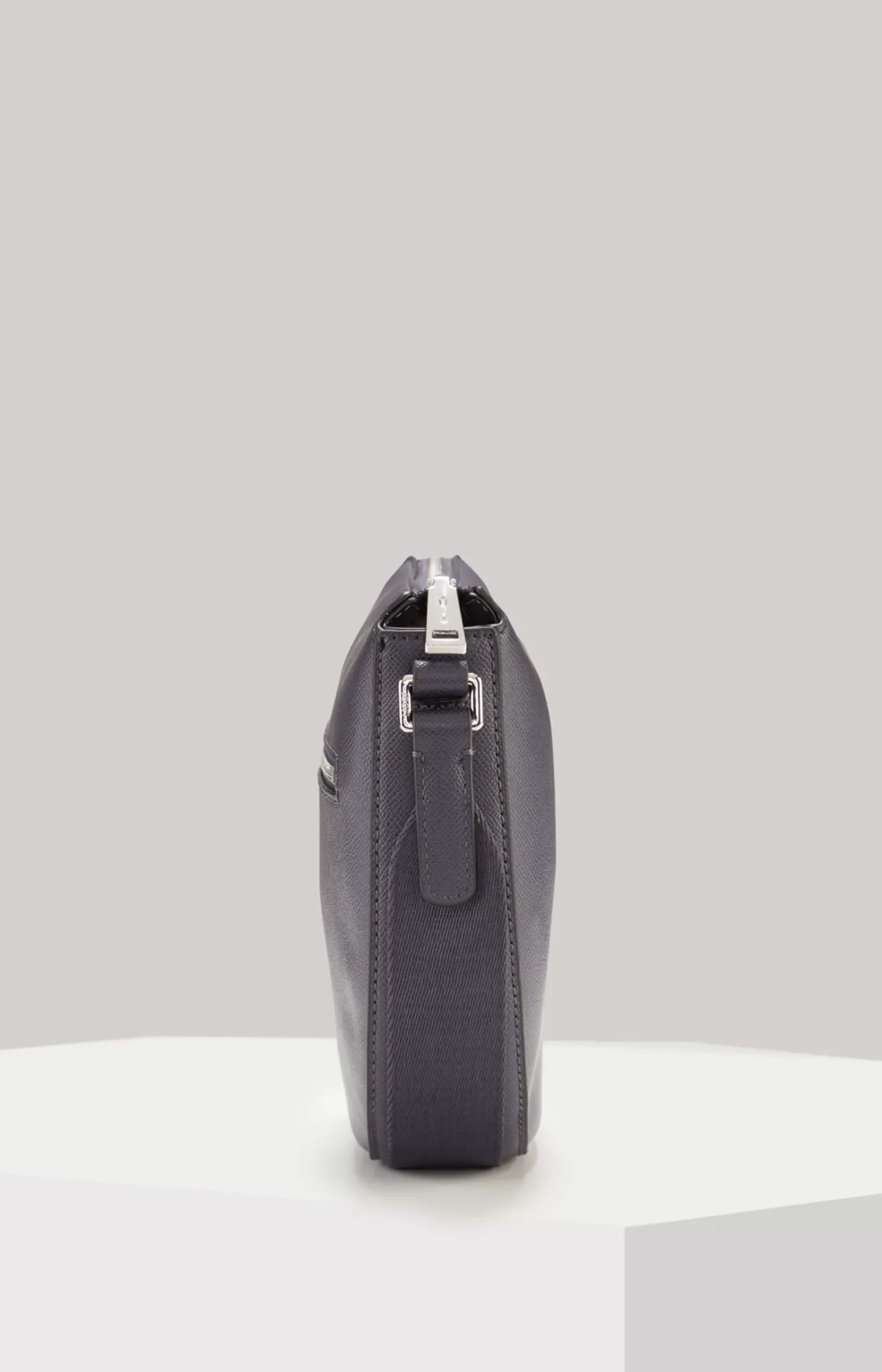 Giro Stella Shoulder Bag in Dark Blue