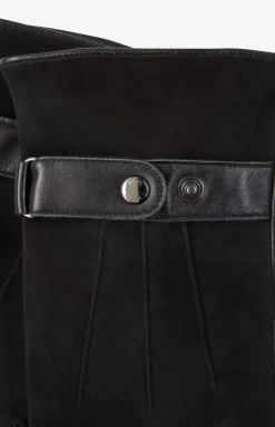 Gloves in Black
