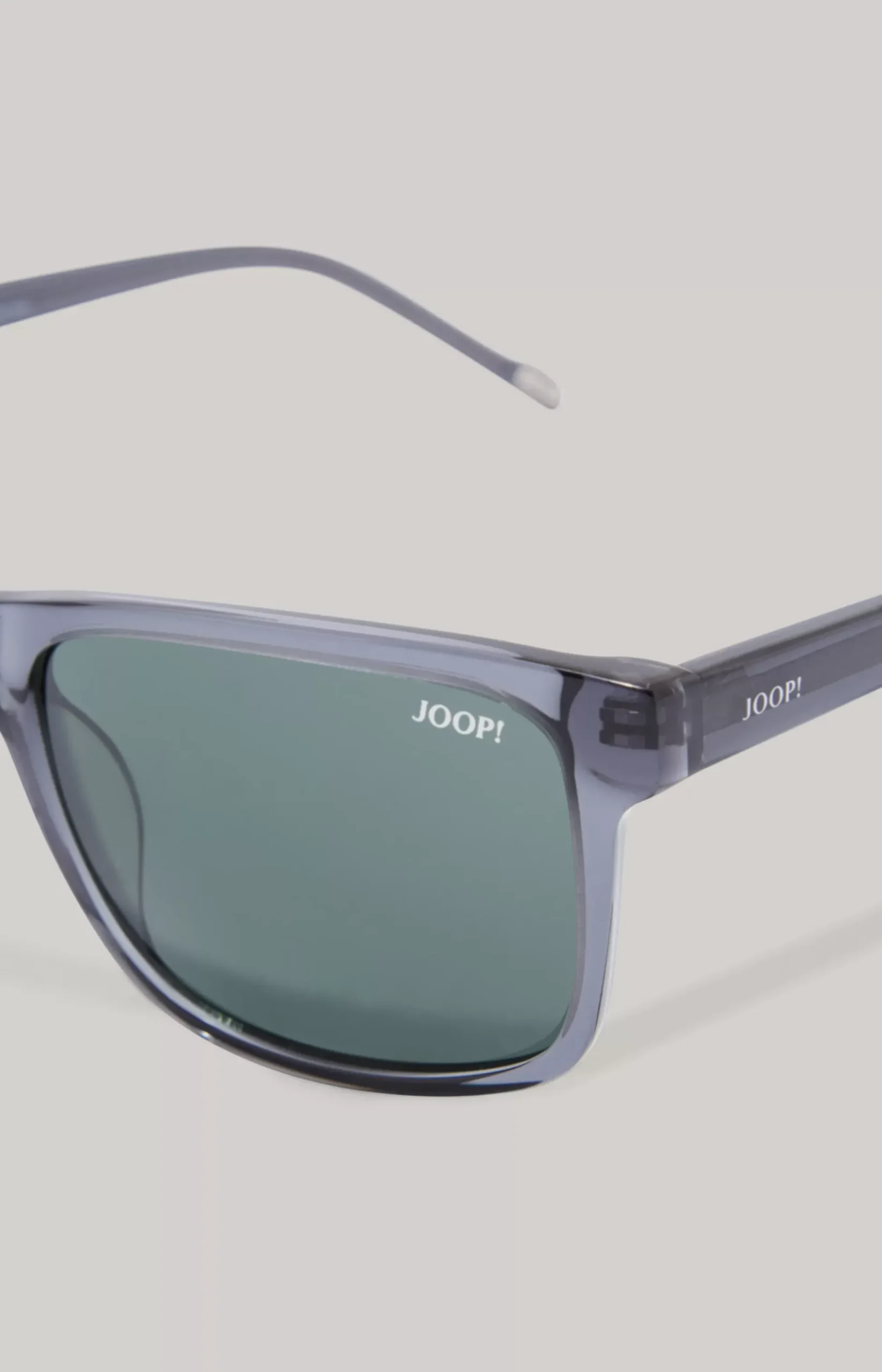 Grey/green sunglasses