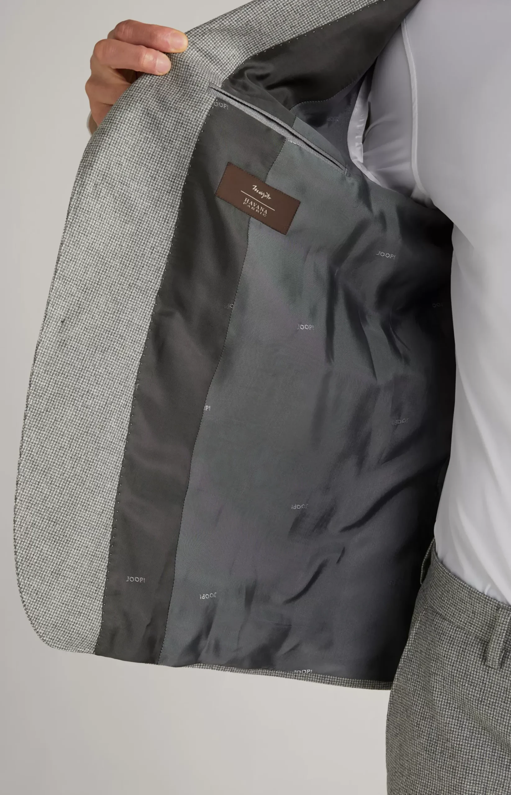 Haspar-Bloom Virgin Wool Suit in Light Grey