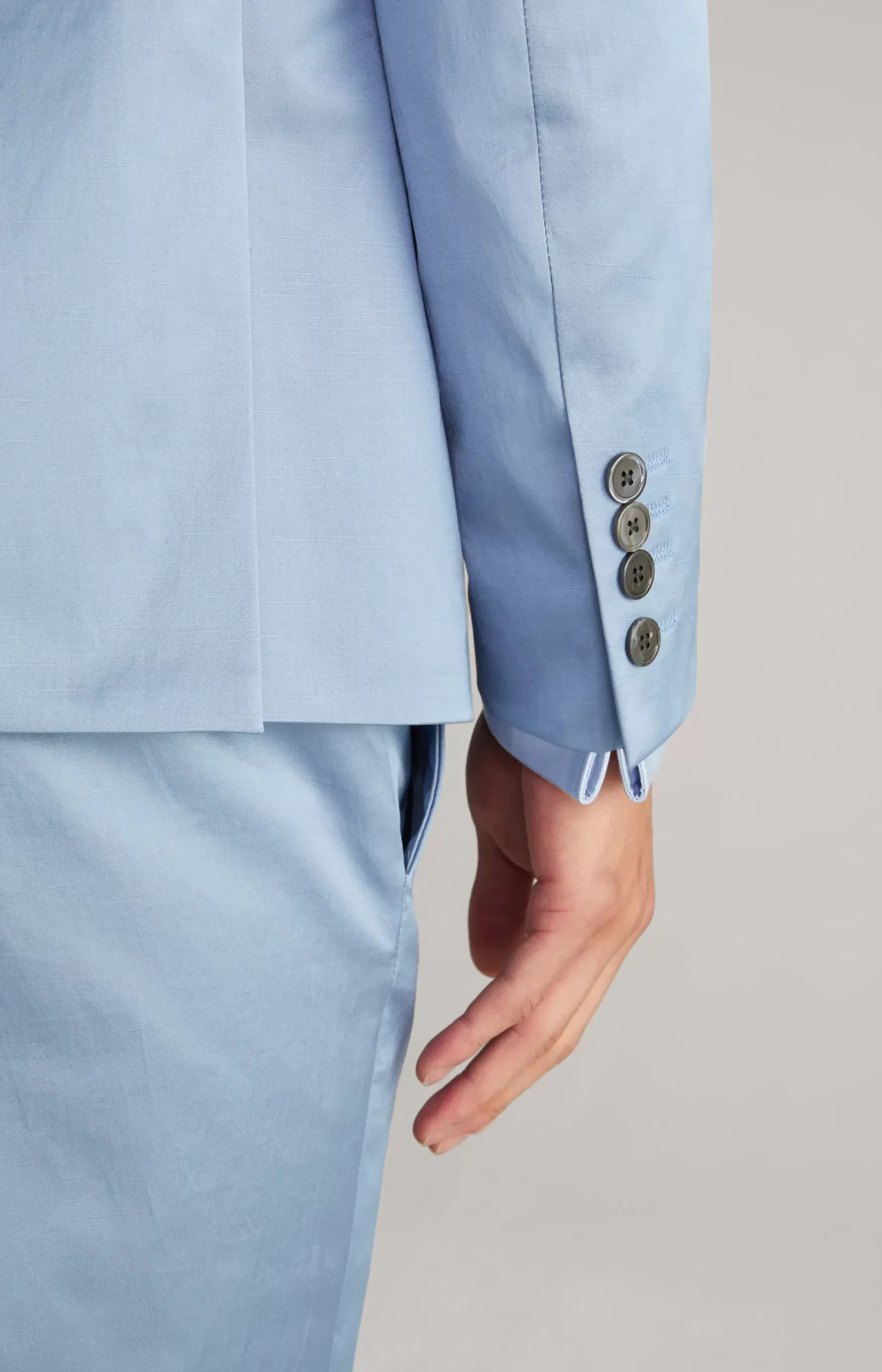 Hawker-Blayr Suit in Light Blue