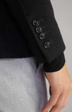 Hectar Jacket in Black