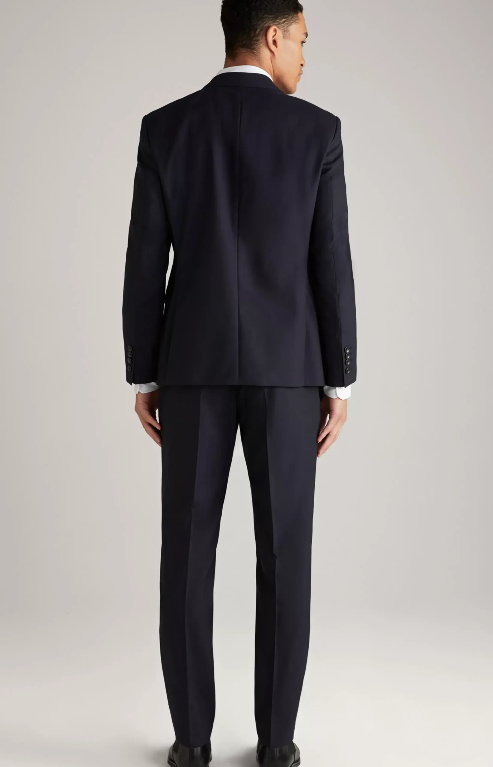 Herby Blayr Virgin Wool Suit in Dark Blue