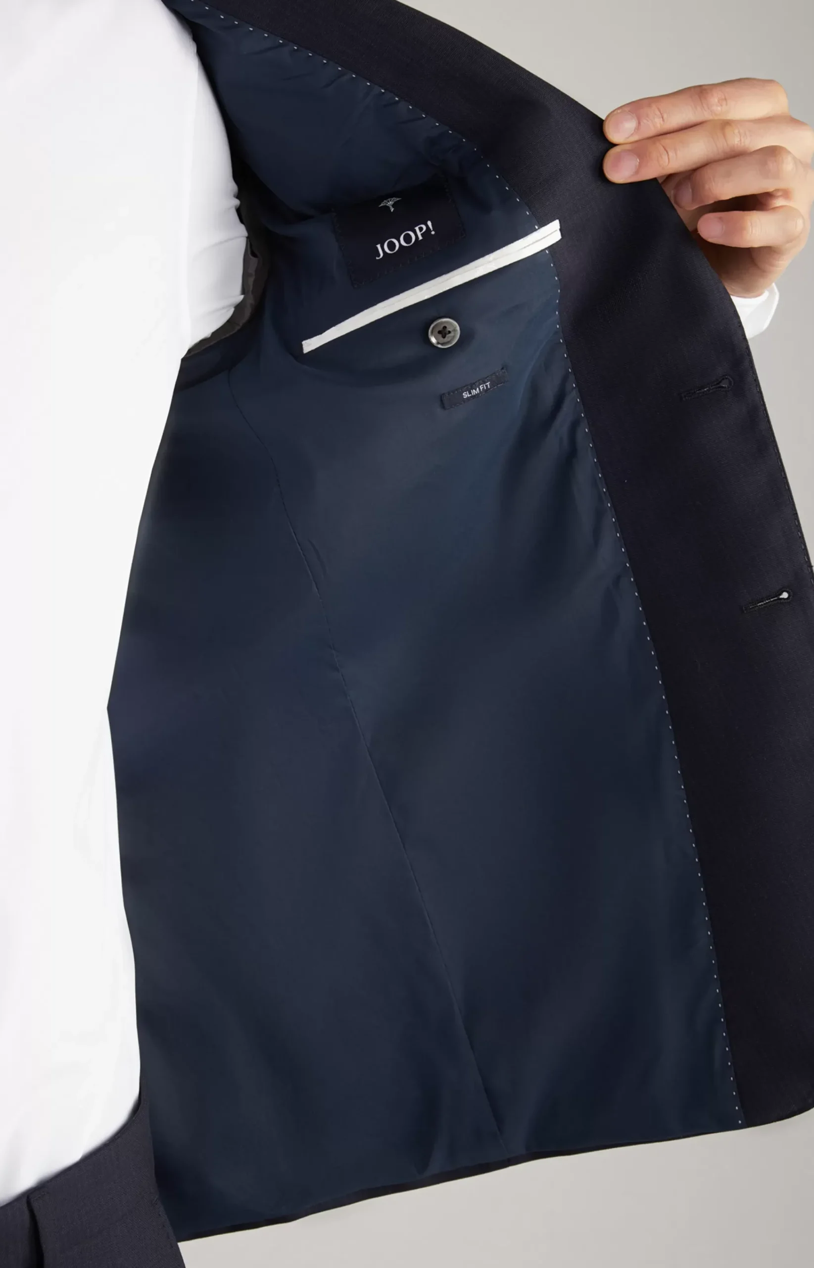 Herby Blayr Virgin Wool Suit in Dark Blue