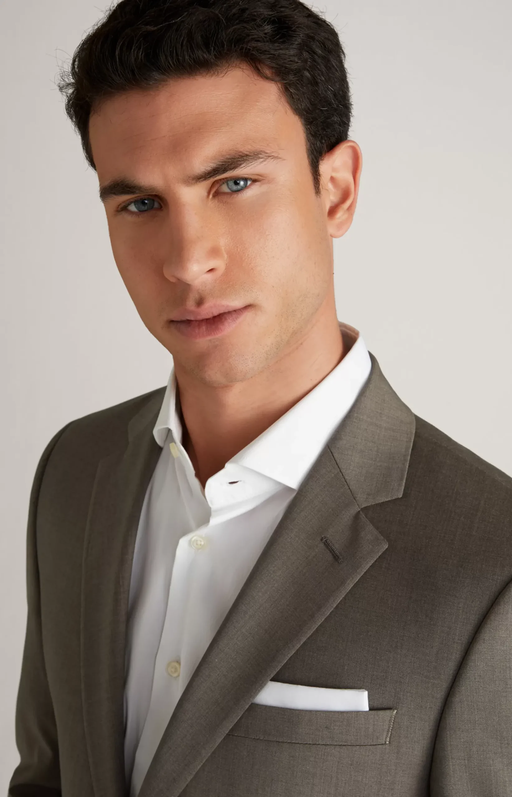 Herby-Blayr Suit in Beige/Grey