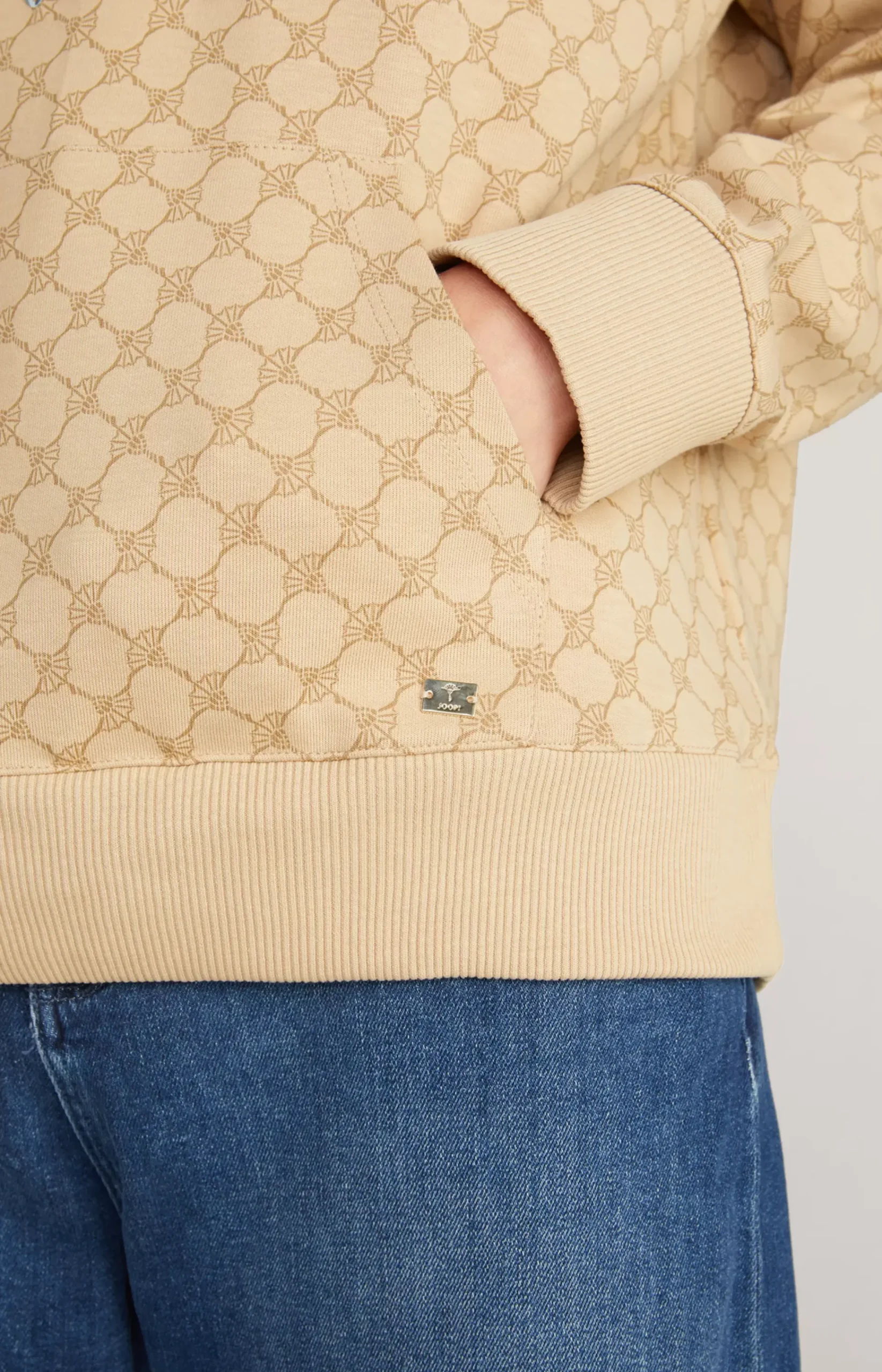 Hoodie in Dark Beige, patterned