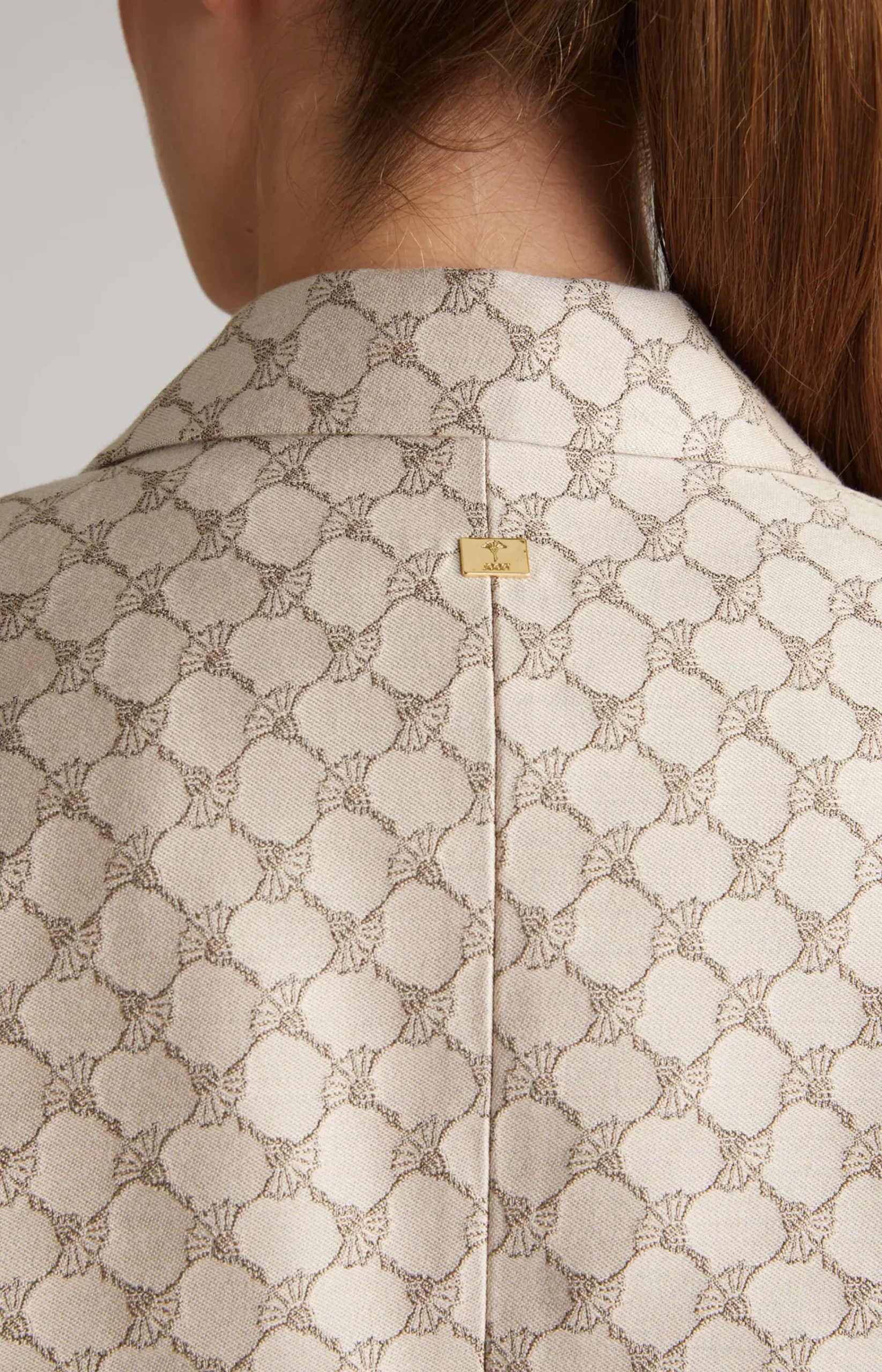 Jacquard Blazer in Beige Pattern