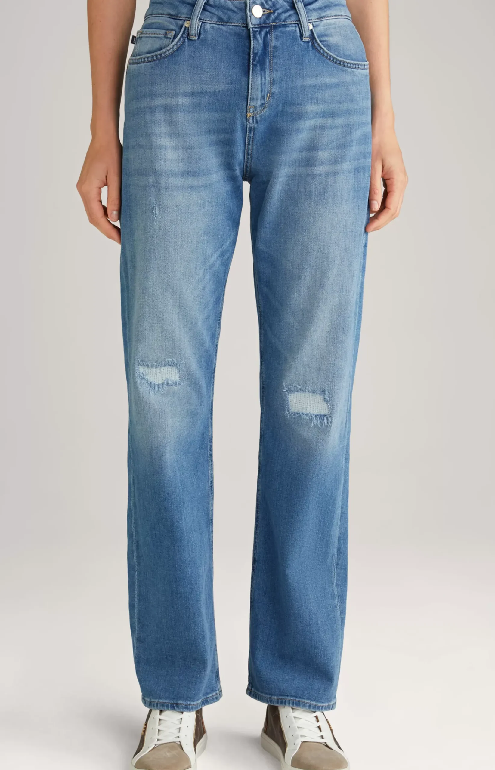 Jeans in a Denim Blue Washed Look