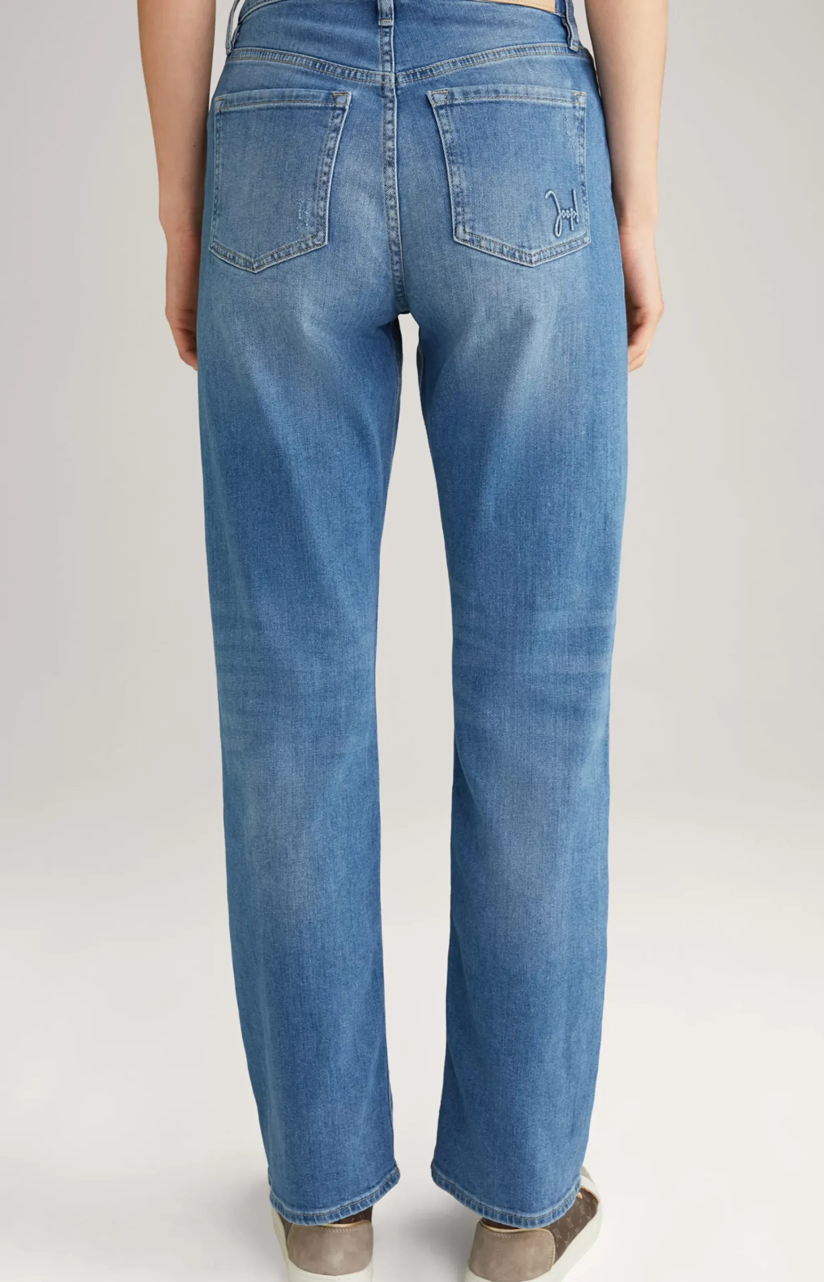 Jeans in a Denim Blue Washed Look