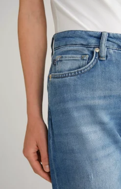 Jeans in a Denim Blue Washed Look