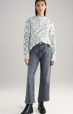 Jeans in a Washed Grey Finish