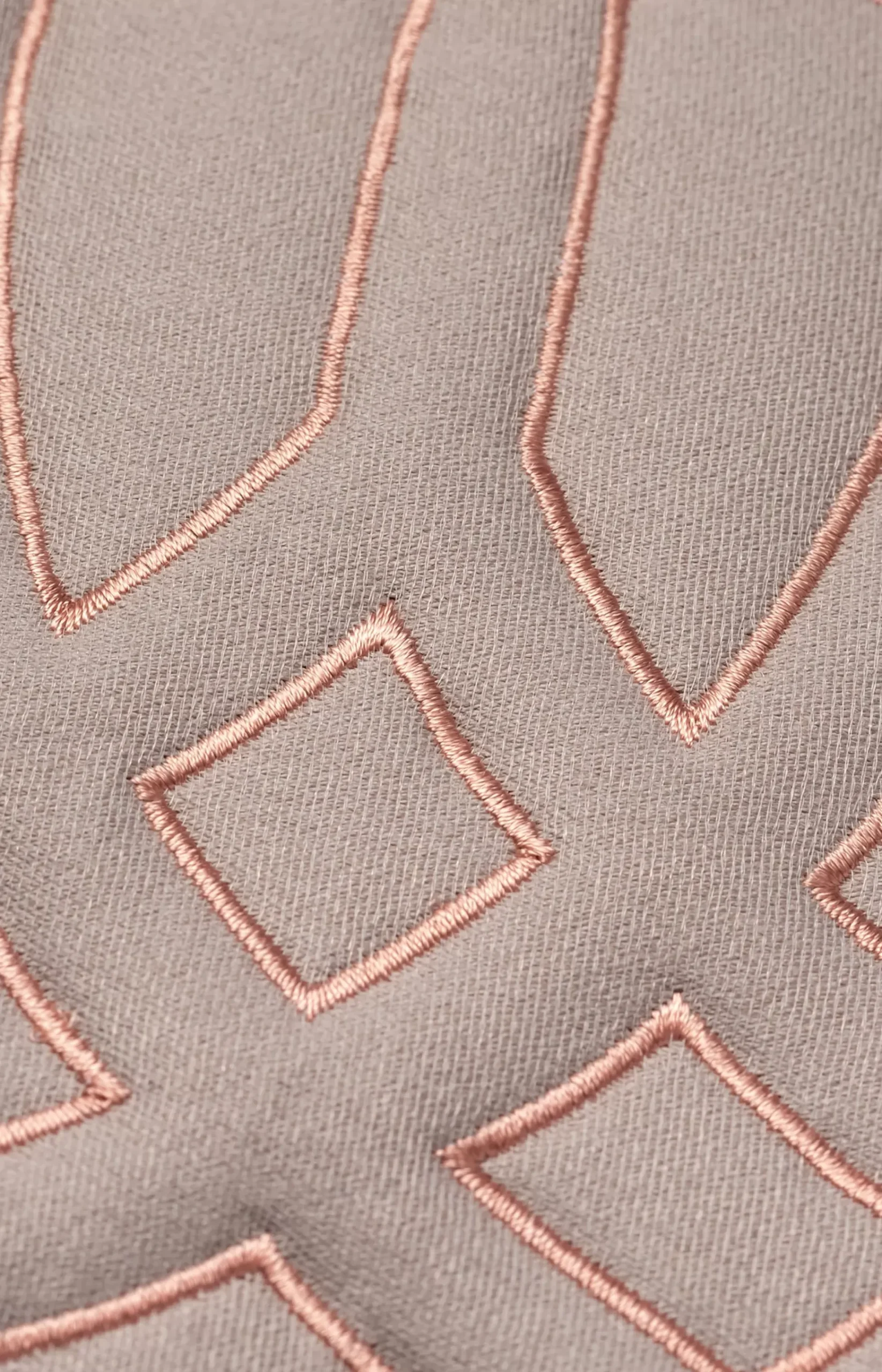 JOOP! MOVE Decorative Cushion Cover in Rosé
