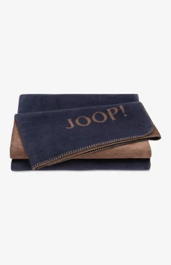 JOOP! UNI-DOUBLEFACE throw in marine/caramel