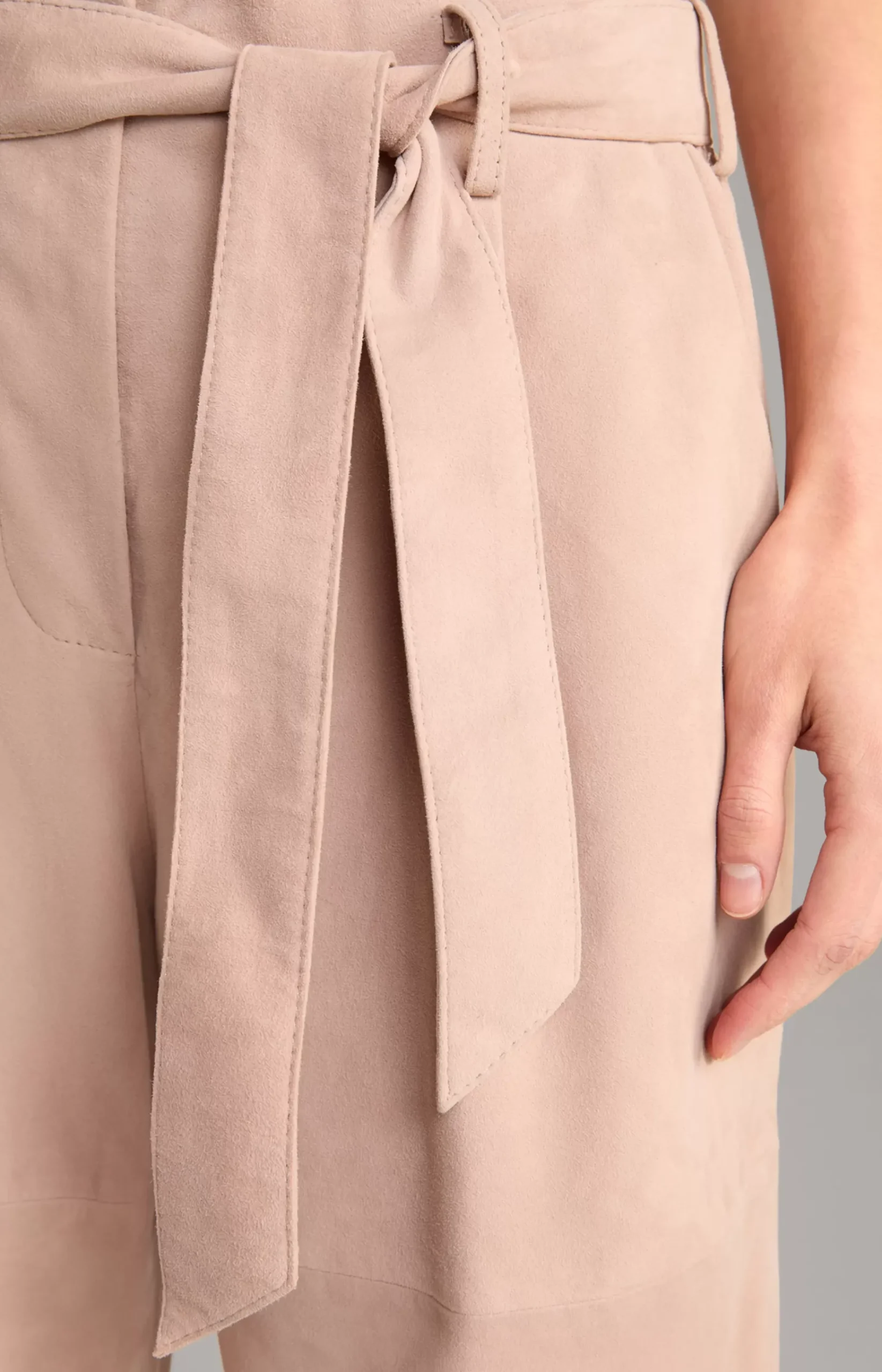 Kidskin Suede Leather Trousers in Light Brown
