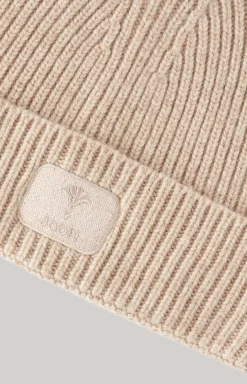 Knitted Beanie in Beige
