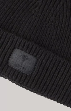 Knitted Beanie in Black