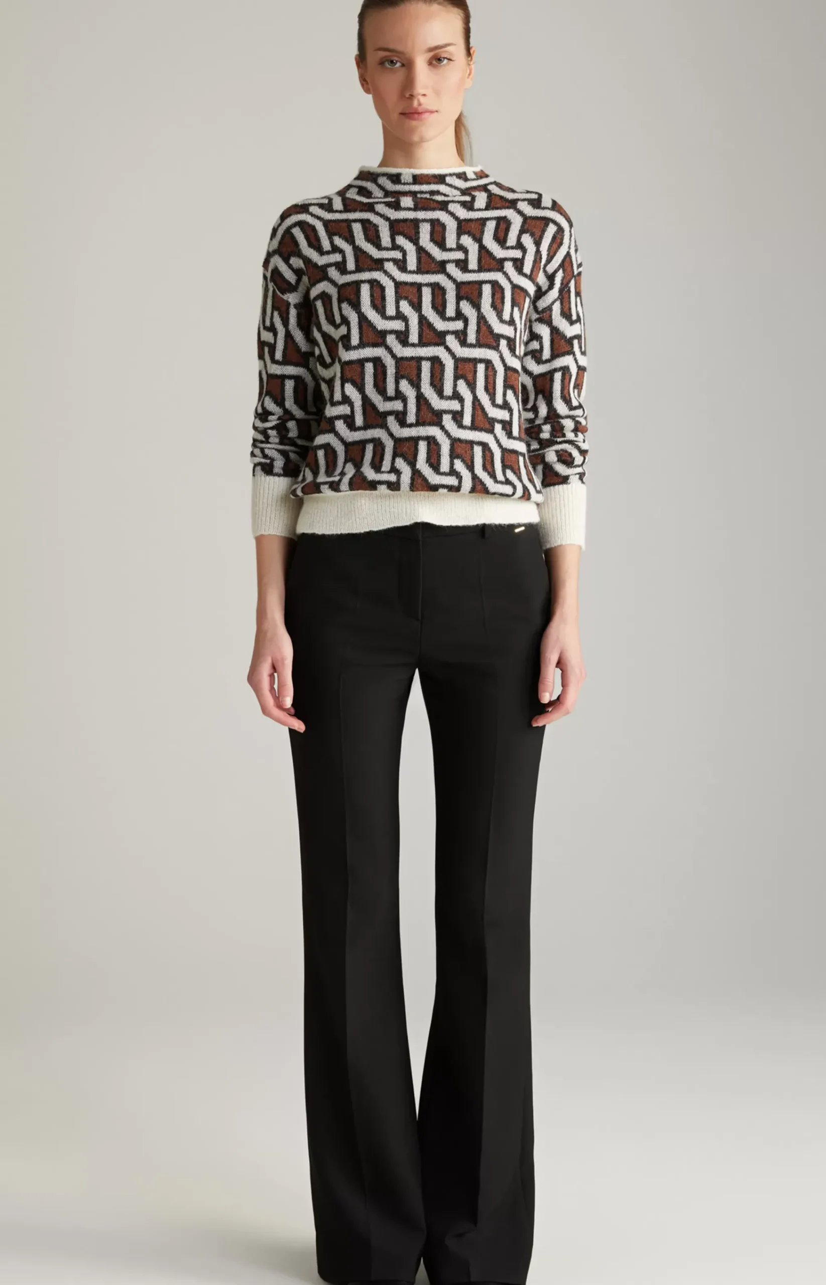 Knitted Pullover in a Cream/Brown/Black Pattern