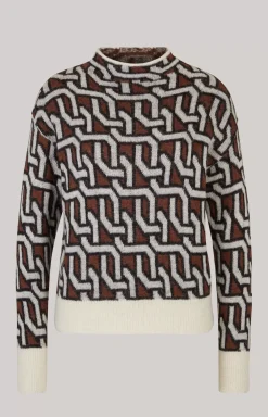 Knitted Pullover in a Cream/Brown/Black Pattern