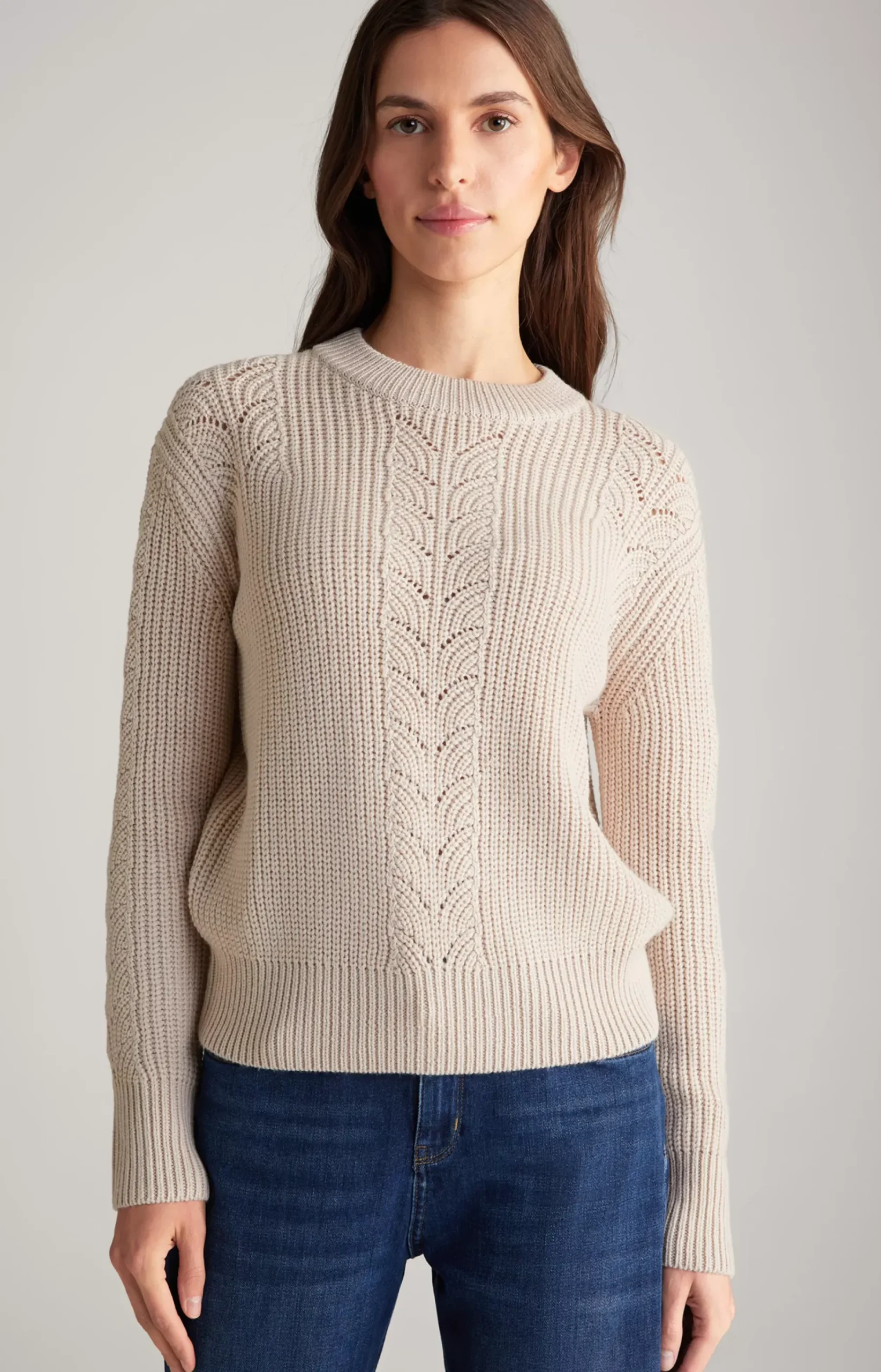 Knitted Pullover in Champagne