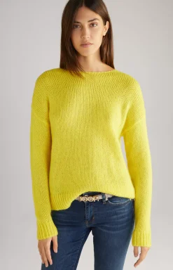 Knitted Pullover in Yellow