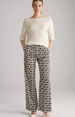 Knitted Sweater in Cream