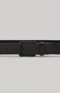 Leather Belt in Black, textured