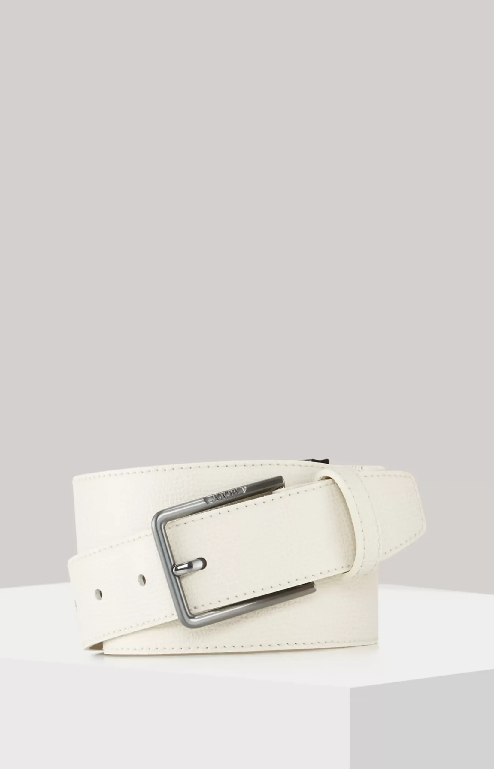 leather blend belt in off-white