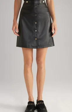Leather Skirt in Black