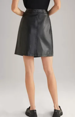 Leather Skirt in Black