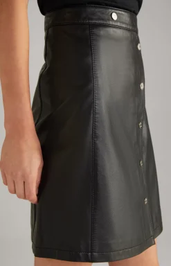 Leather Skirt in Black