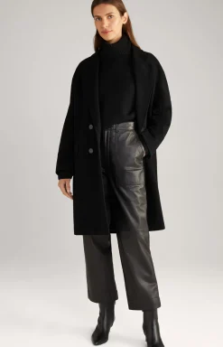 Leather Trousers in Black