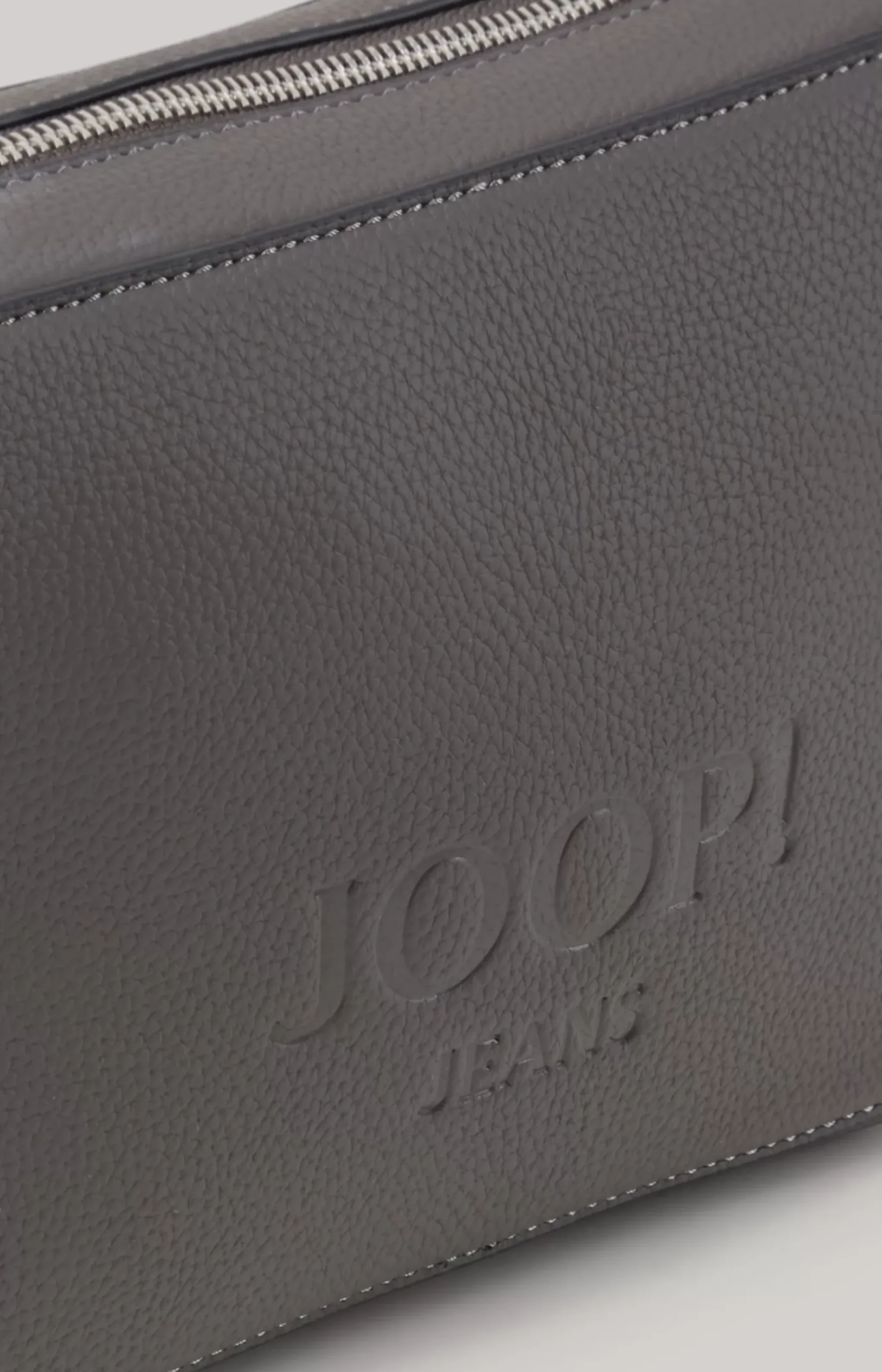 Lettera Cloe Shoulder Bag in Dark Grey