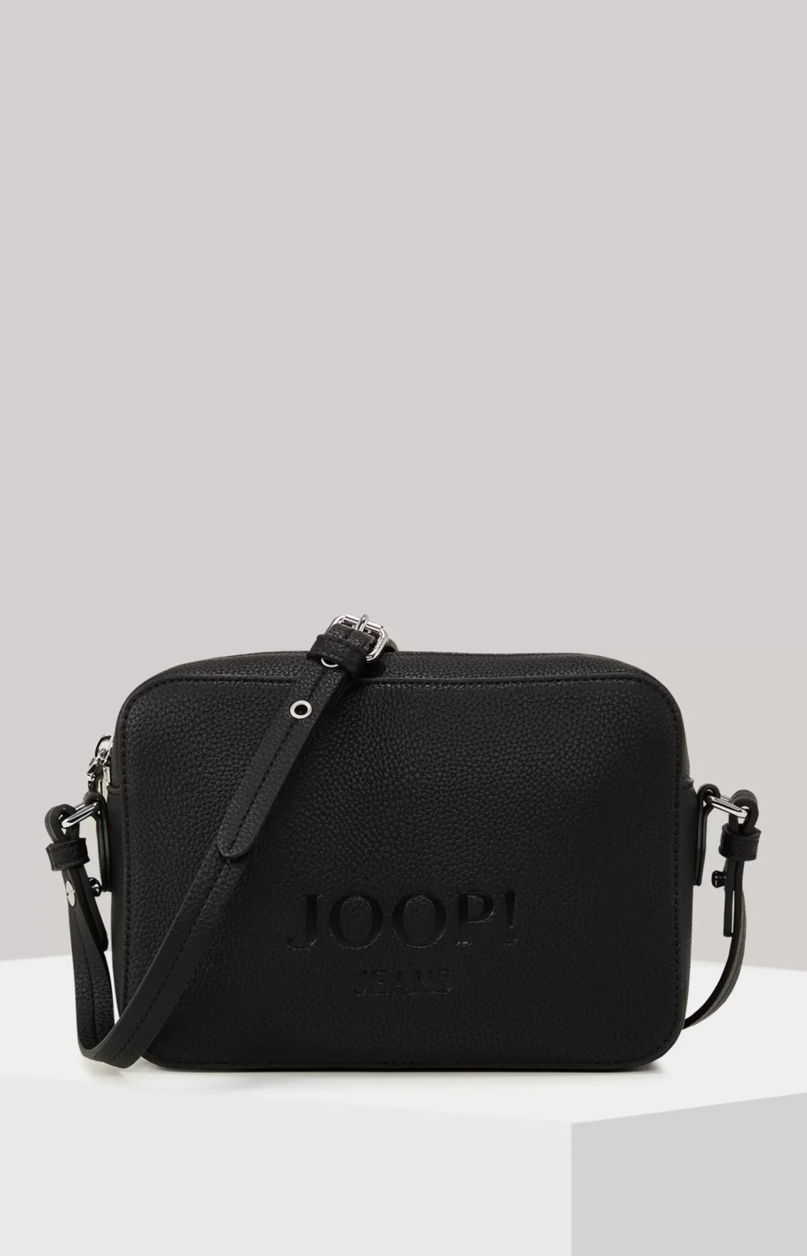 Lettera Cloe Shoulder Bag in Black