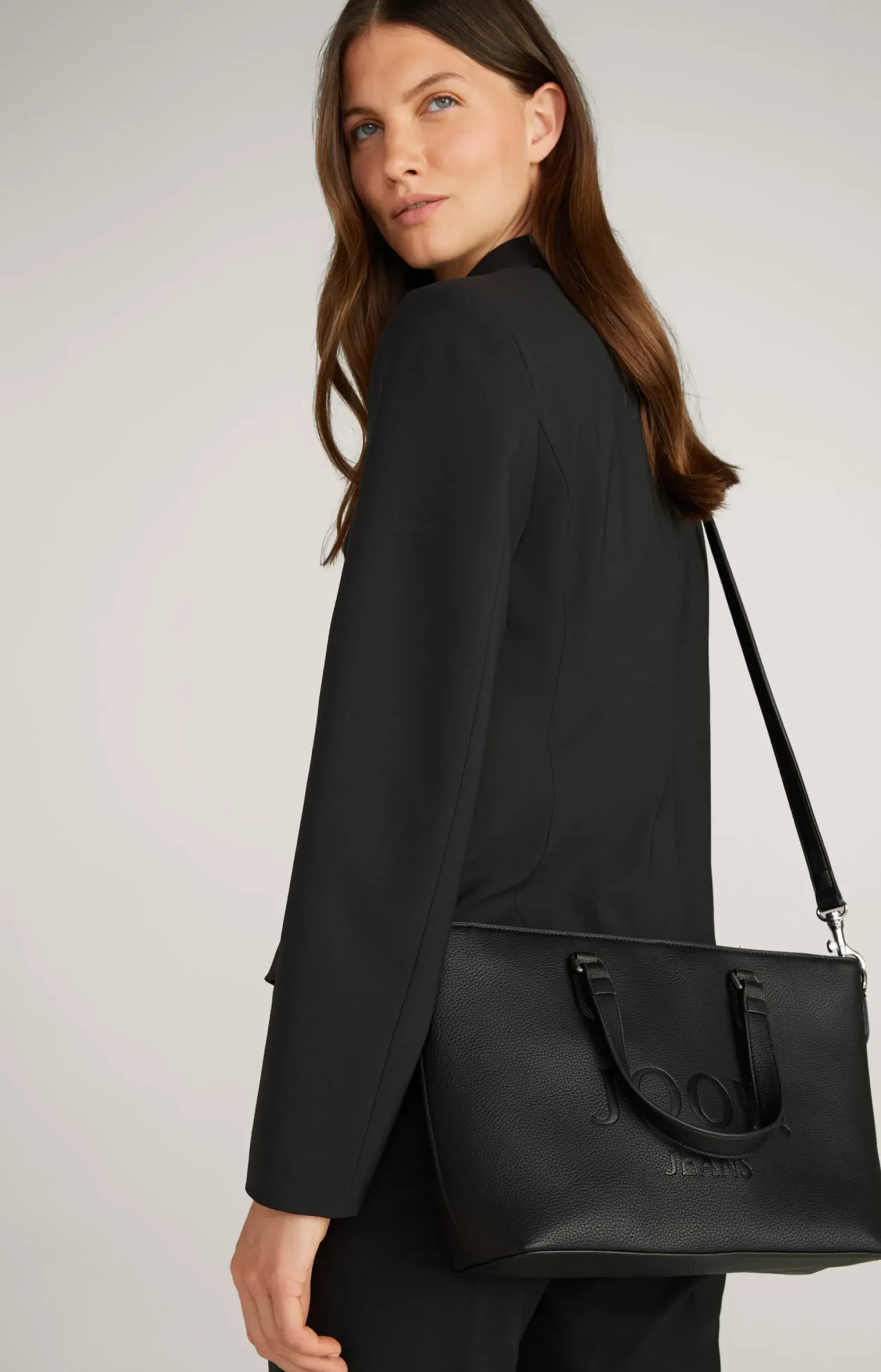 Lettera Ketty Handbag in Black