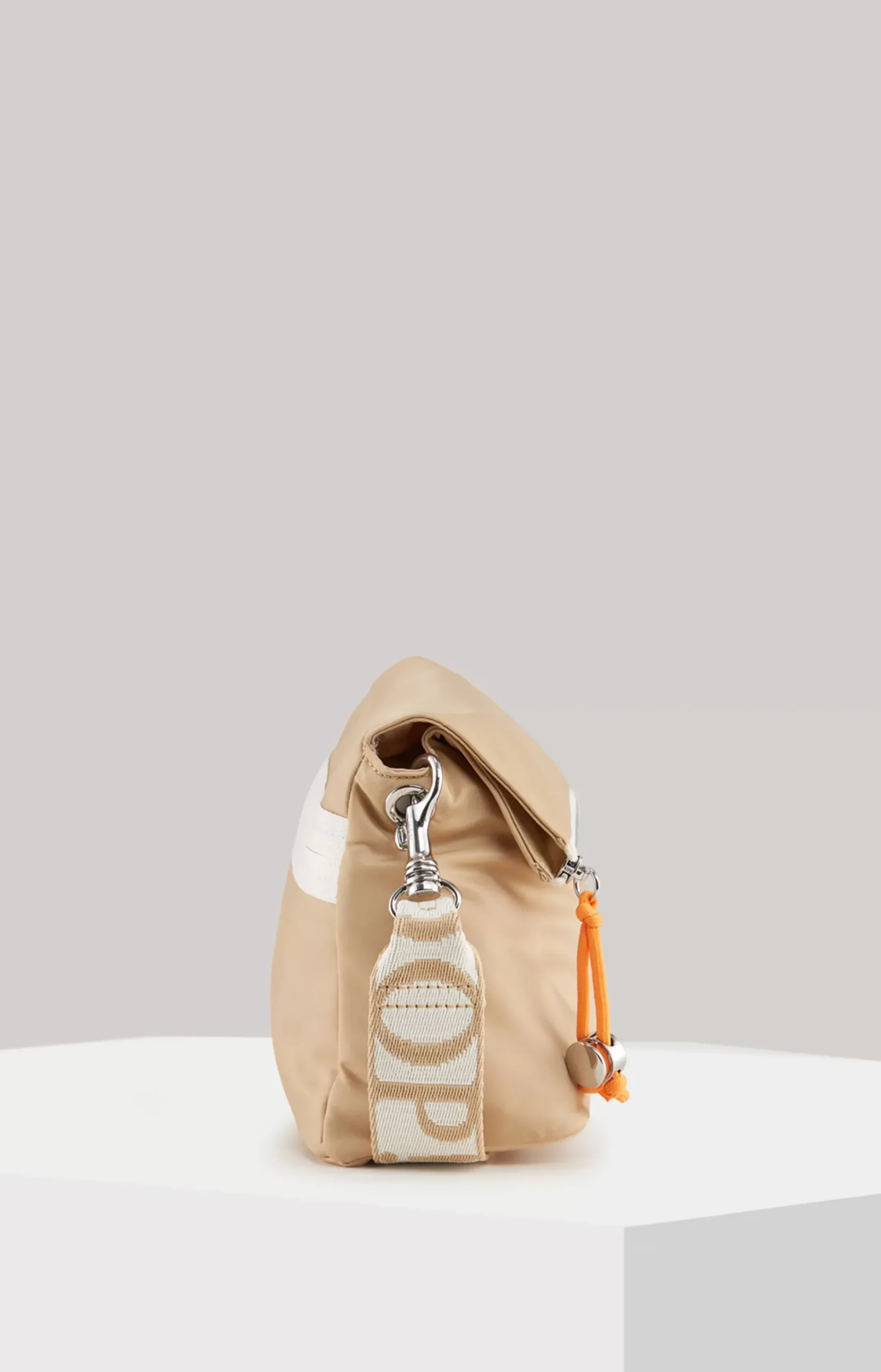 Lietissimo Lani Shoulder Bag in Beige