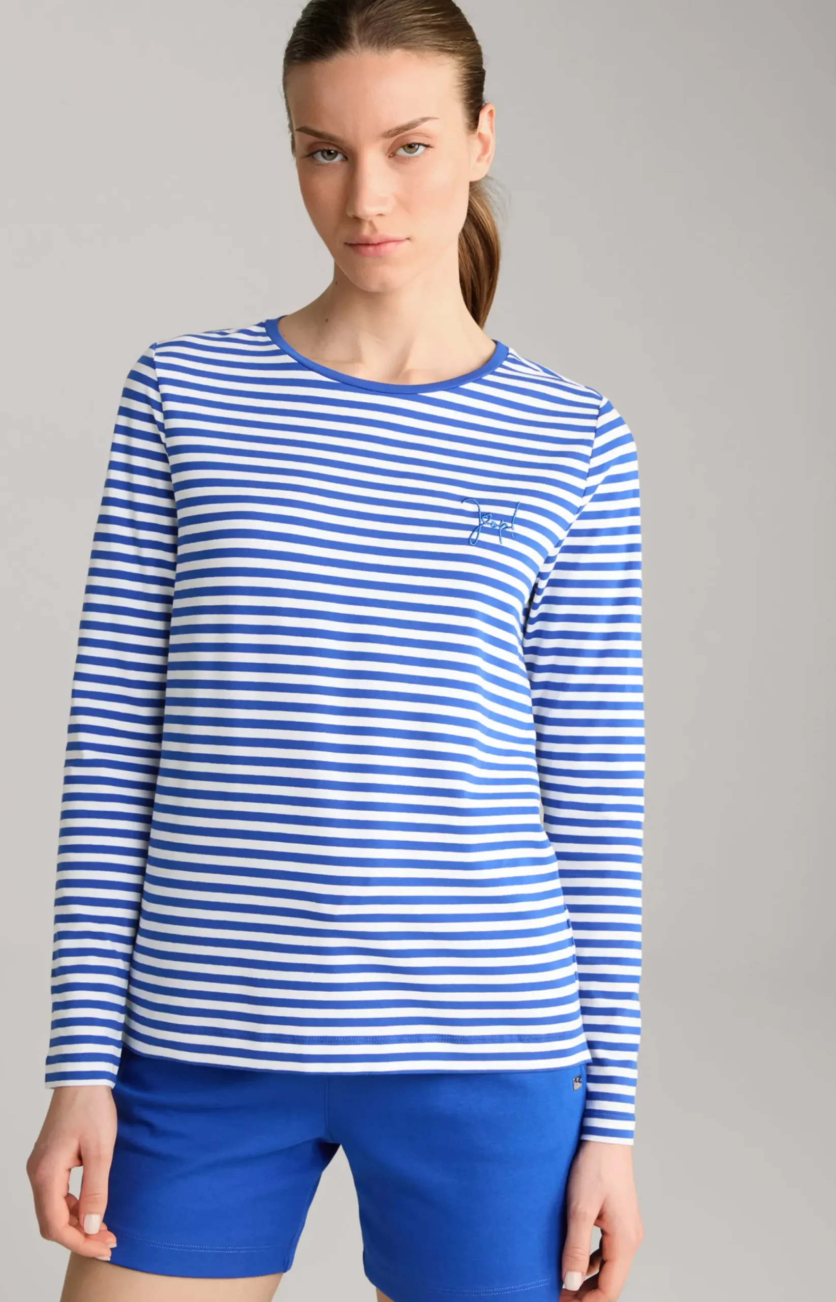 Long-sleeved Shirt in Blue/White Stripes