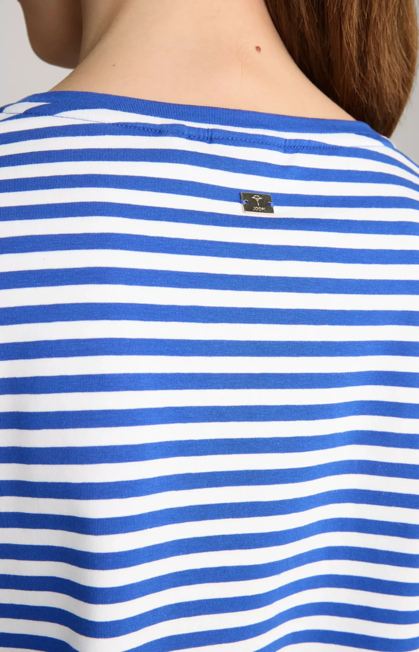 Long-sleeved Shirt in Blue/White Stripes