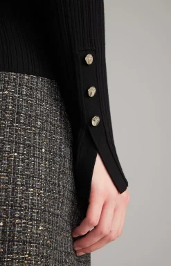 Long-sleeved Top in Black