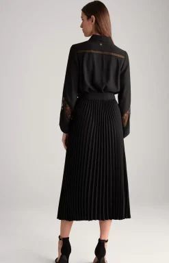 Maxi Crêpe Dress in Black