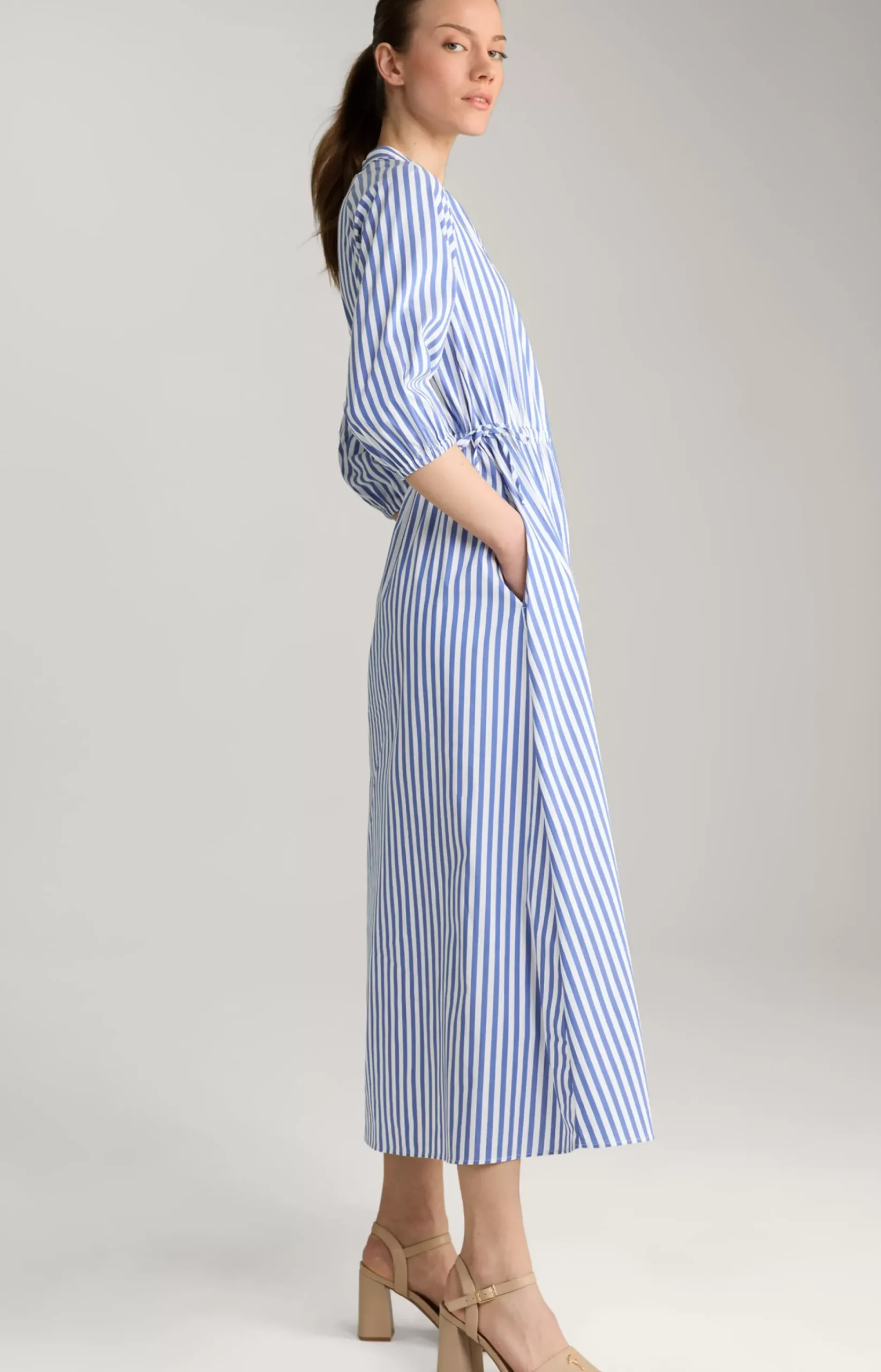 Maxi Dress in Blue/White Stripes