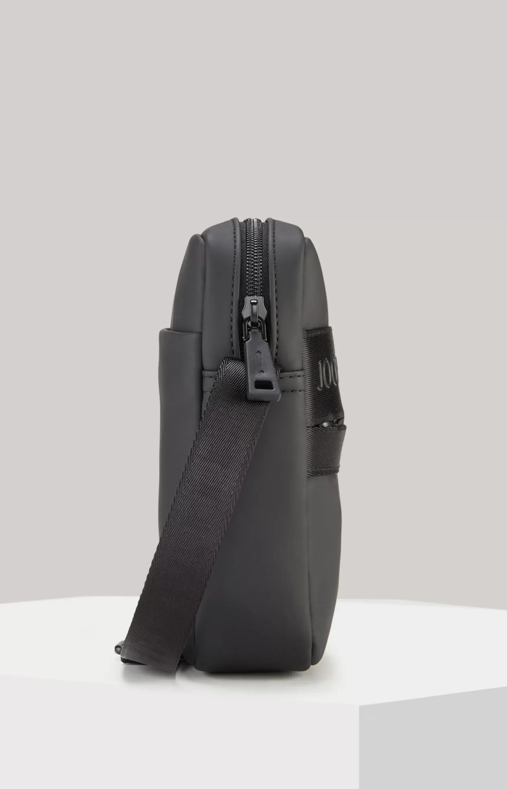 Modica Nuvola Rafael Shoulder Bag in Black