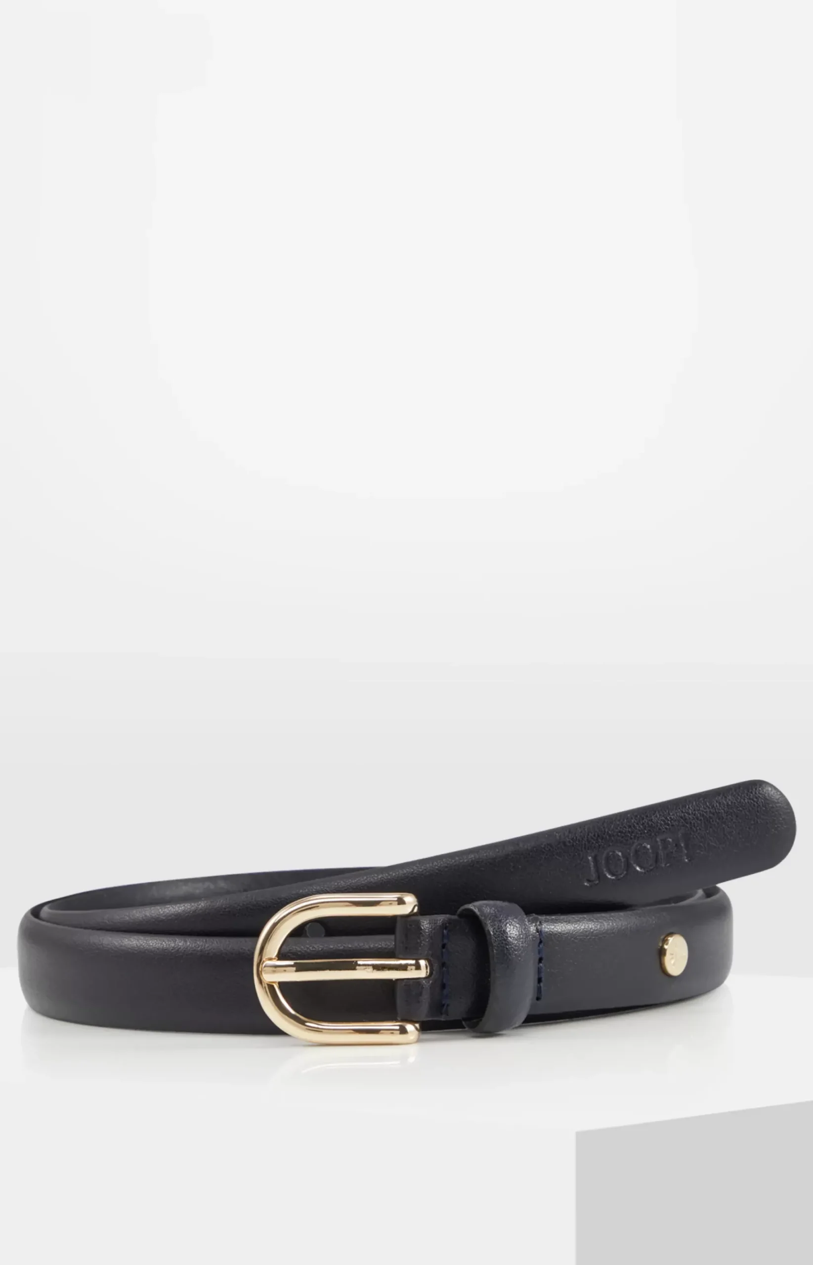 Narrow Leather Belt in Dark Blue