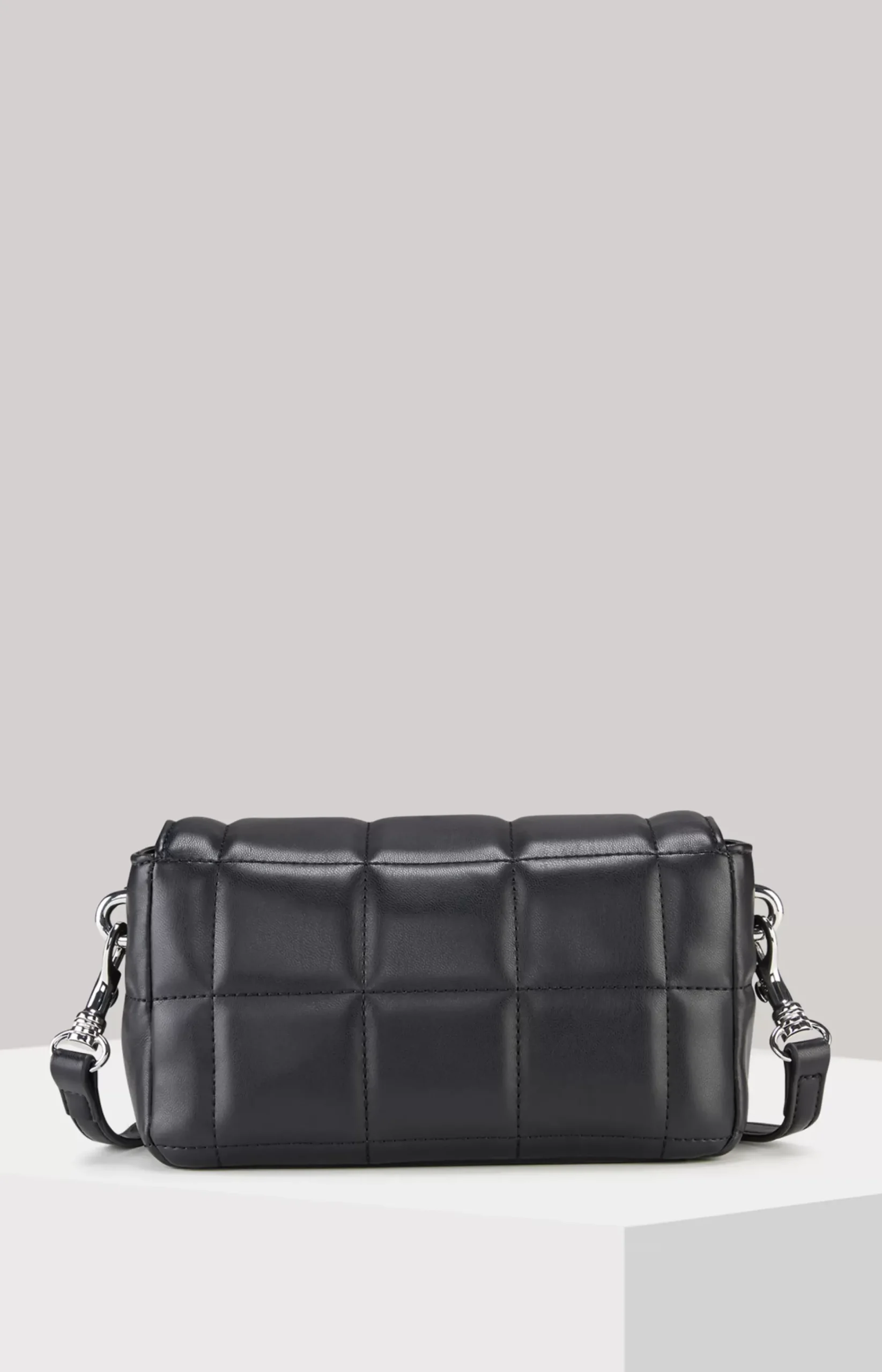 Ordine Luzi Shoulder Bag in Black