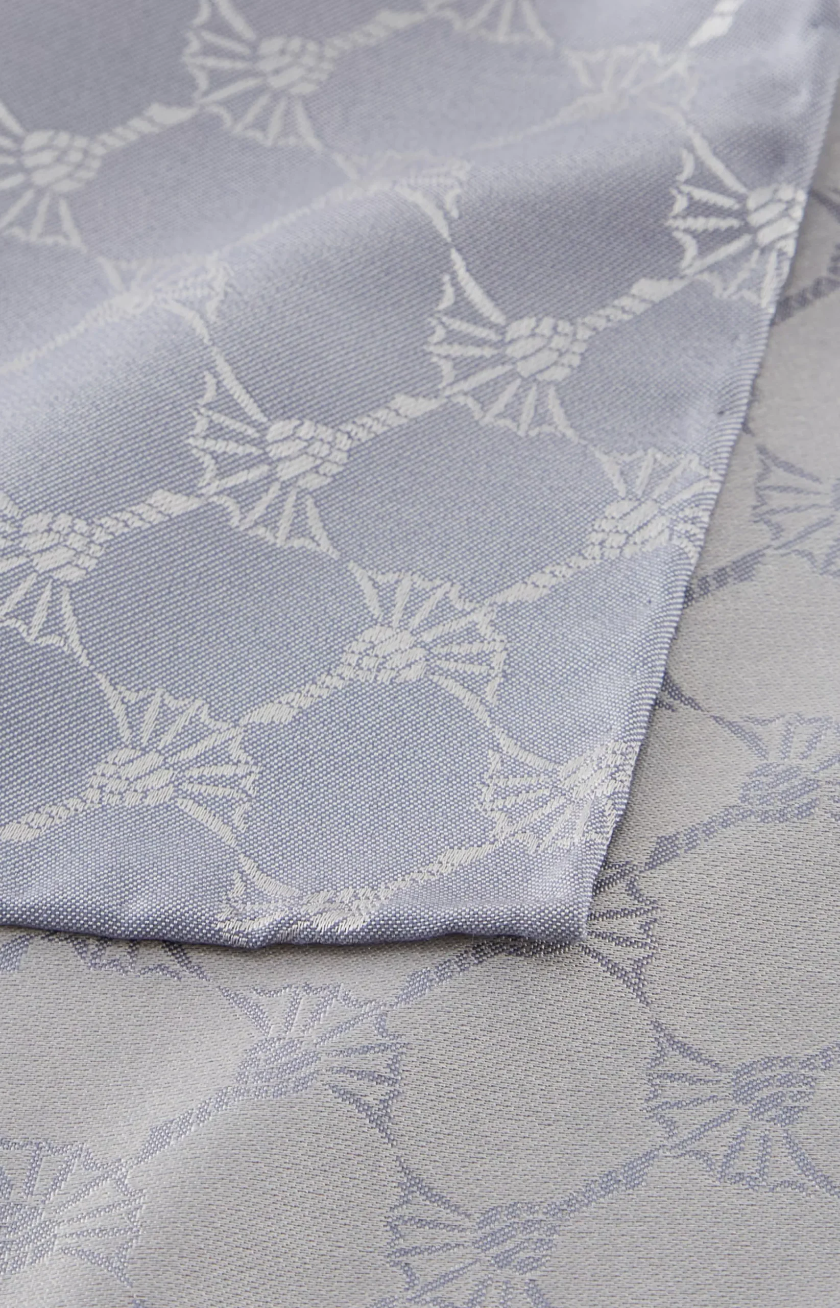 Pocket square in blue and grey