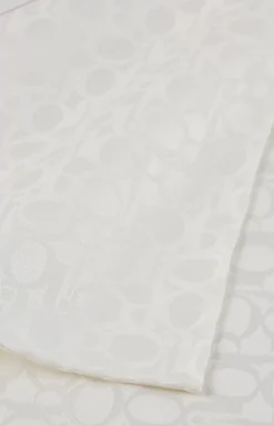 Pocket square in off-white