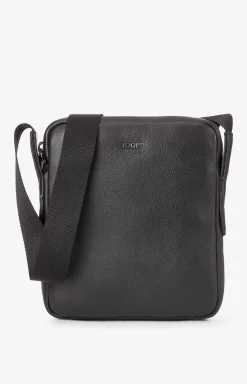 Remus shoulder bag in Black