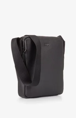 Remus shoulder bag in Black
